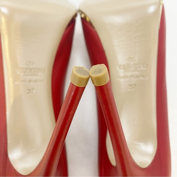 Valentino Garavani Platform Pumps in Red - 37 - Picture 12 of 16